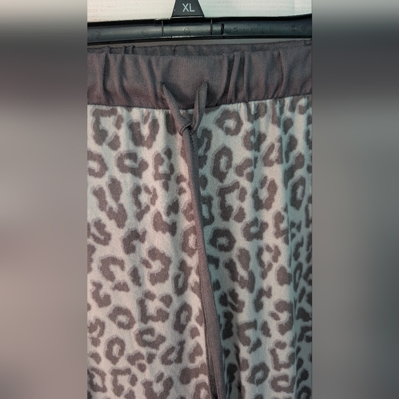 Nwot Lucky Brand Leopard Print Pajama Set  🩶 Size XXL - Picture 10 of 13